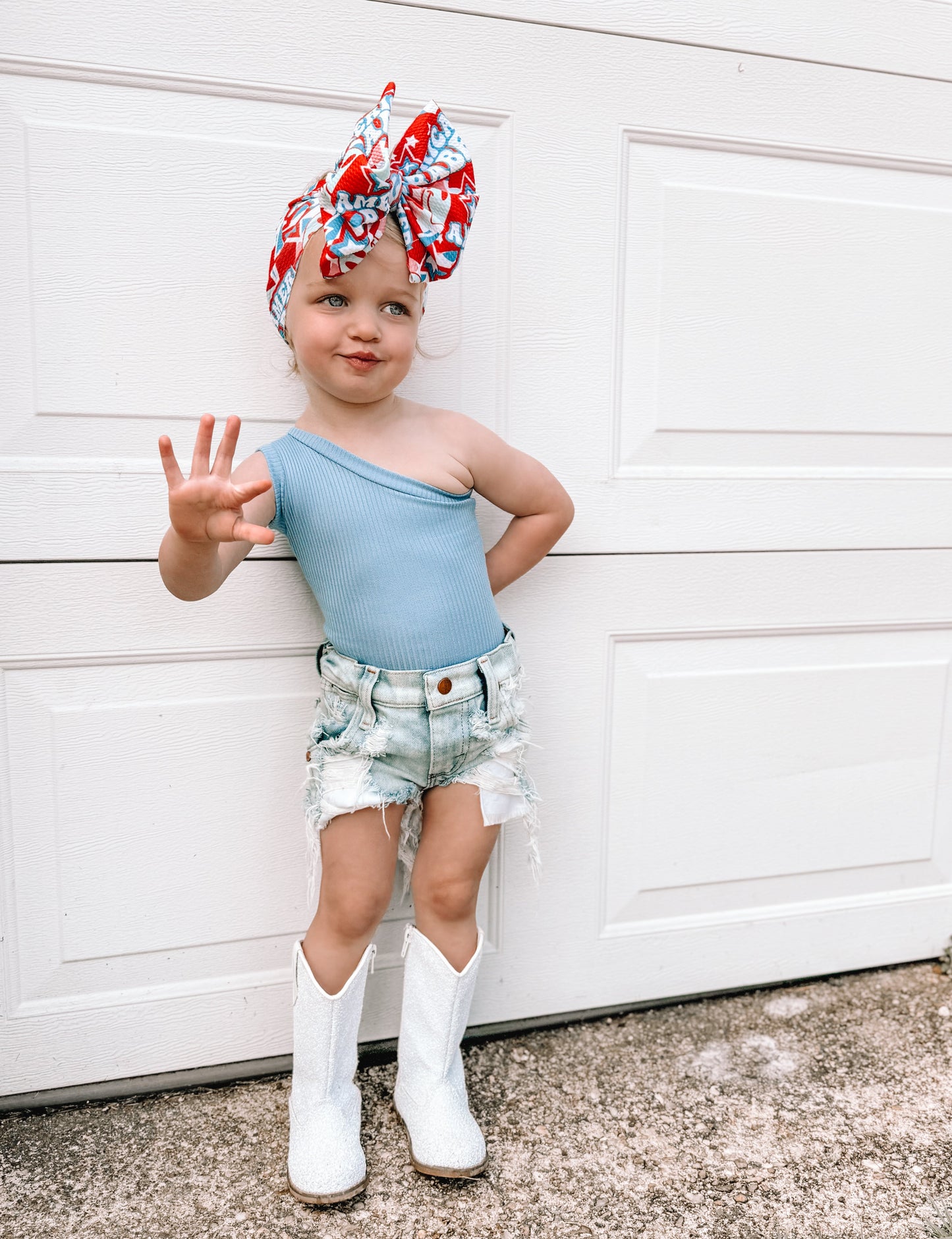 Cowboy Cut Bleach Wash Wrangler Shorts (Boys & Girls)