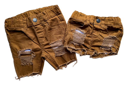 Tuck’s Khaki Shorts (Boys & Girls)