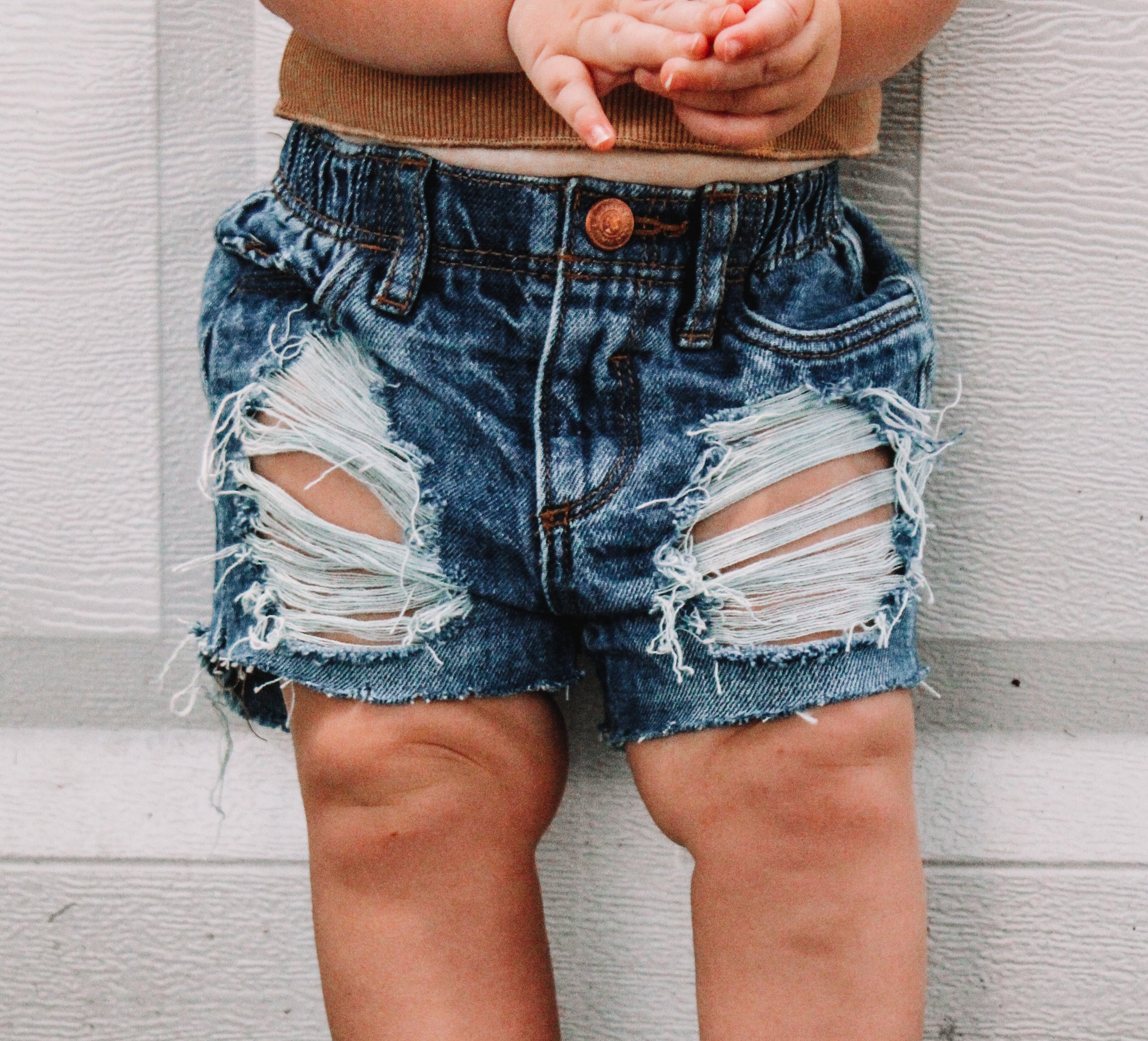 Distressed on sale shorts boys